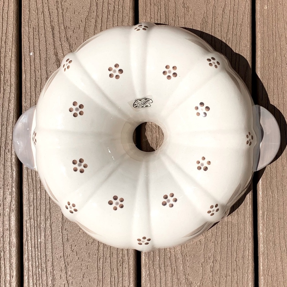 ⭐️SOLD!!⭐️TEMP-TATIONS FLUTED BUNDT PAN OLD WORLD - Picture 5 of 5